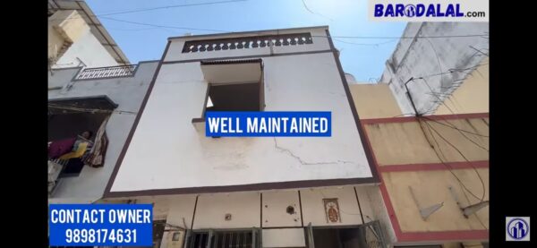 2B2h2k row duplex for sale in vadodara karelibaug akshata society