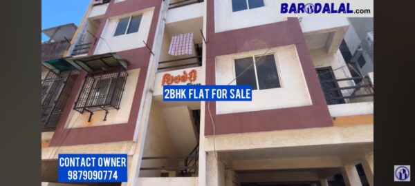Semi furnished 2bhk flat for sale in vadodara rajmahel road shivneri villa
