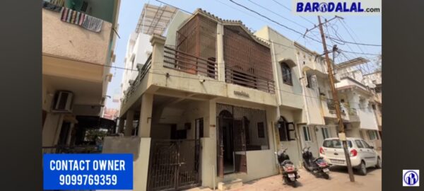 Semi furnished 2bhk duplex for rent in vadodara, akota, anurag society part 2